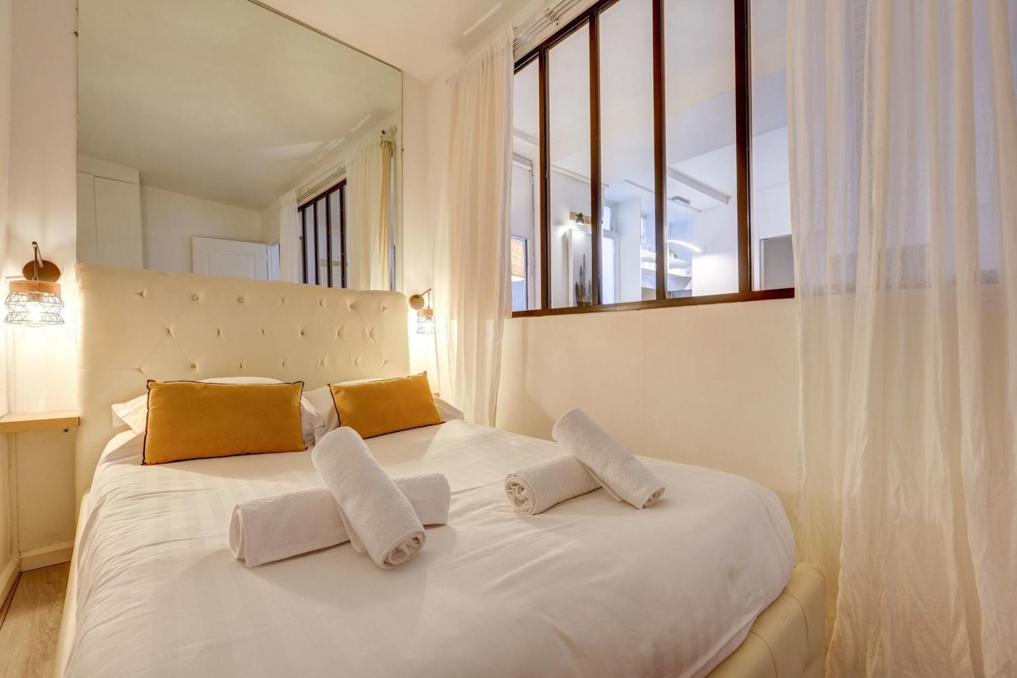 2 Bedroom In The Heart Of Le Marais *