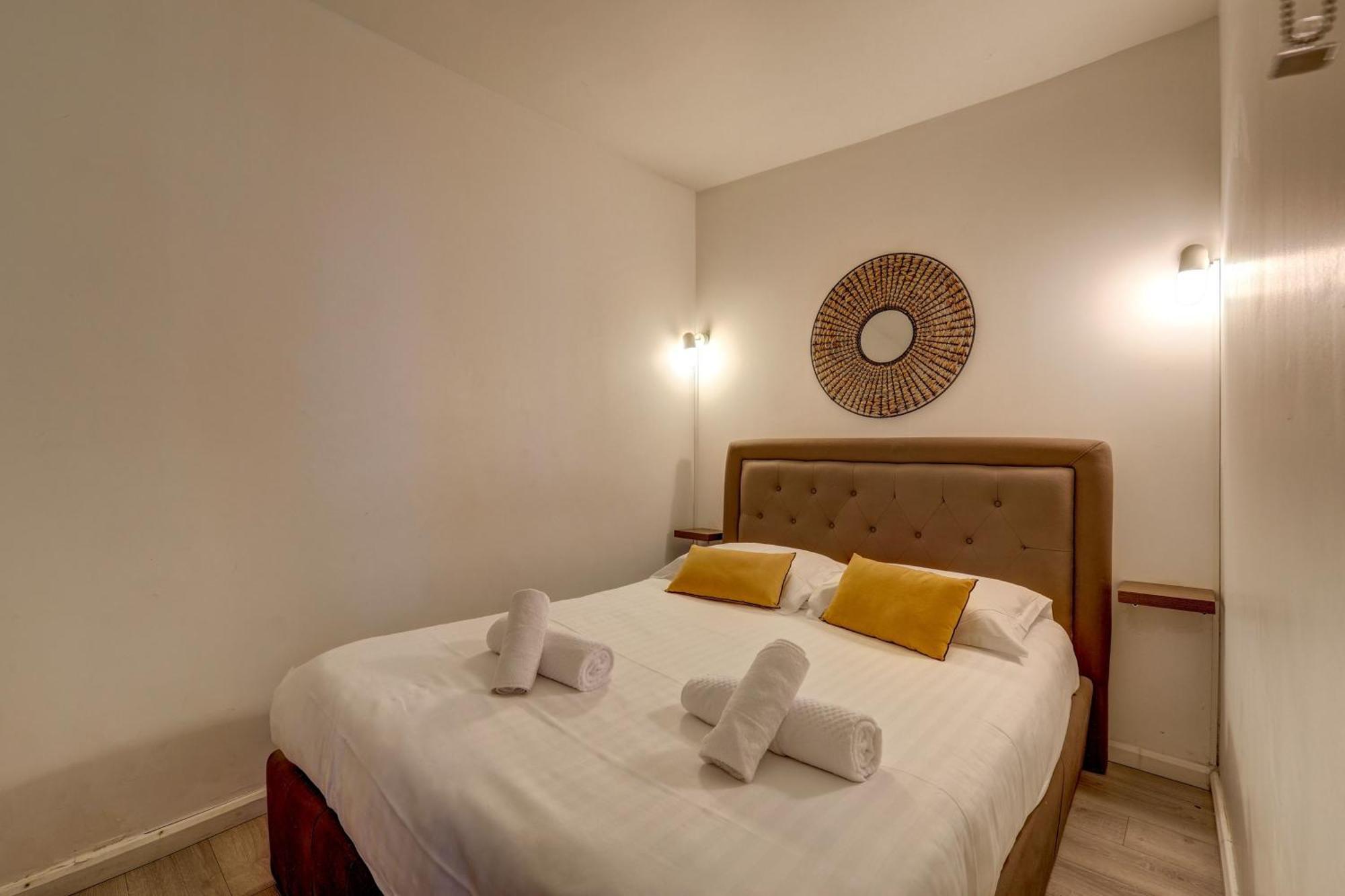 Apartment 2 Bedroom In The Heart Of Le Marais *