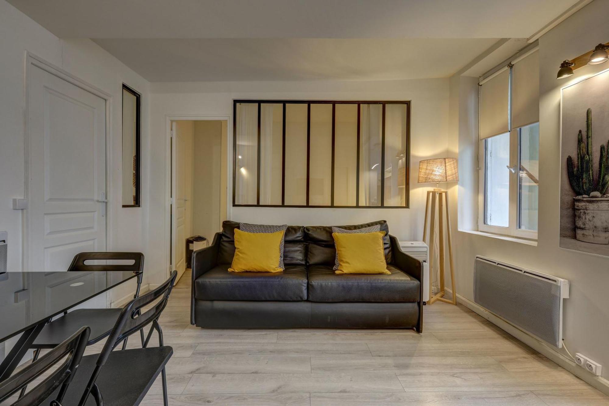 2 Bedroom In The Heart Of Le Marais *