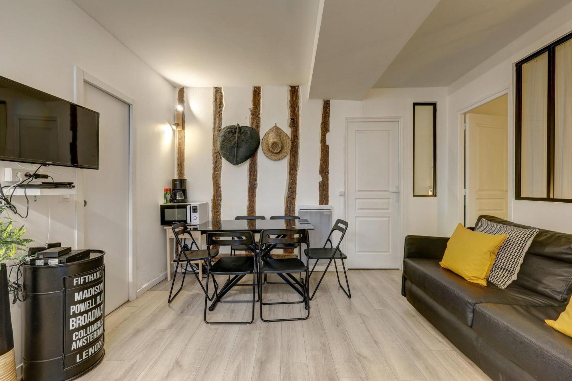 2 Bedroom In The Heart Of Le Marais Paris