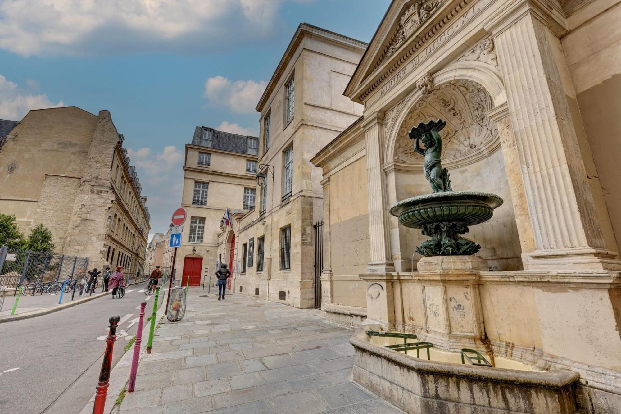2 Bedroom In The Heart Of Le Marais Apartment *
